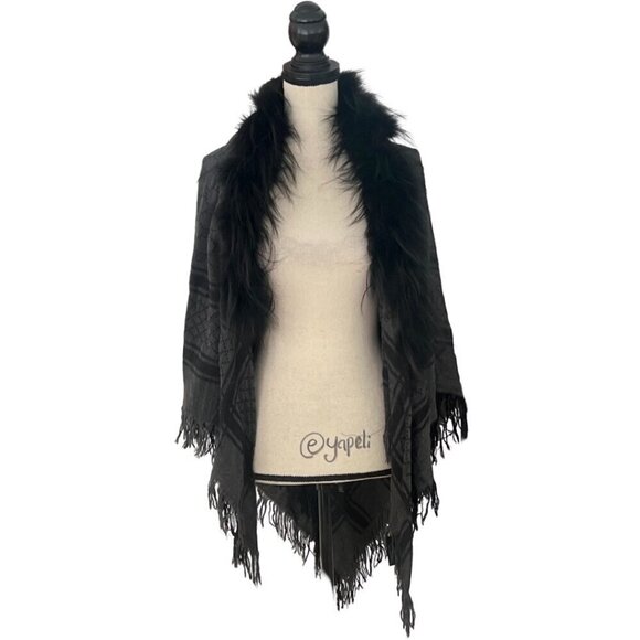 Gucci classic black wool silk Fox Fur monogram shawl - Picture 1 of 7